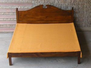 Simple Turned Post and Panel  Kingsize Bed