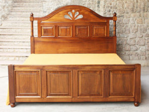 Turned Post Moulded Frame  Raised Panel Cutout Kingsize Bed