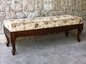 Bench with Cabriole Legs