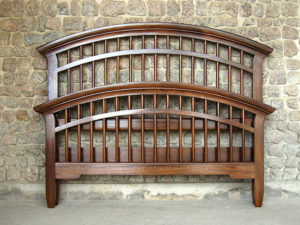 Kingsize Spindle Bed headboard and footboard